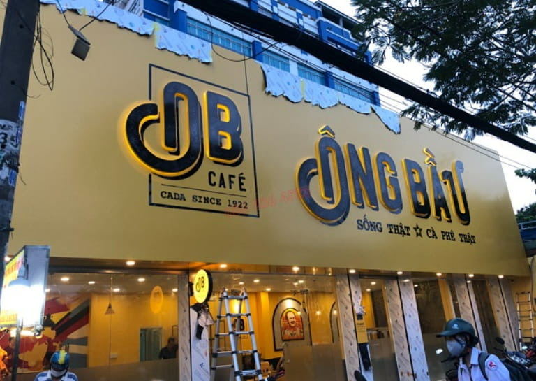 Biển Hiệu Alu Sản Xuất Bởi Vật Liệu Hiện Đại.