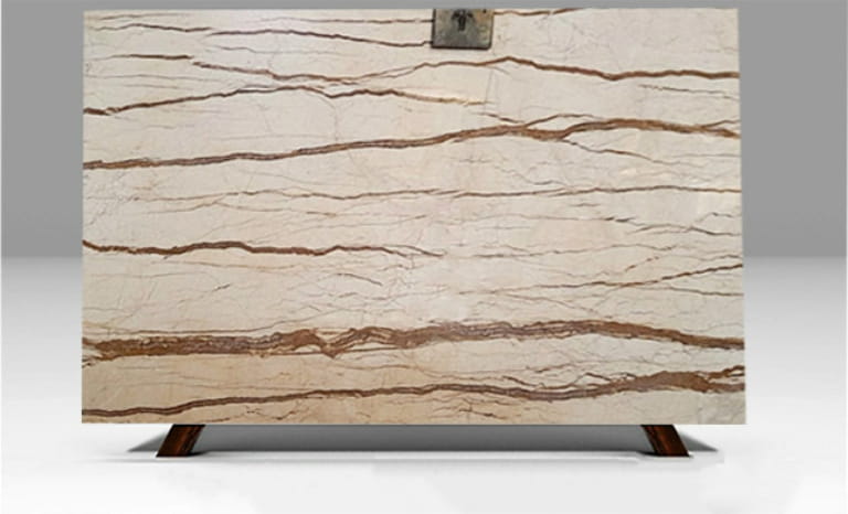 Bảng hiệu đá marble được chế tác từ khối đá tự nhiên với những đường vân độc đáo.