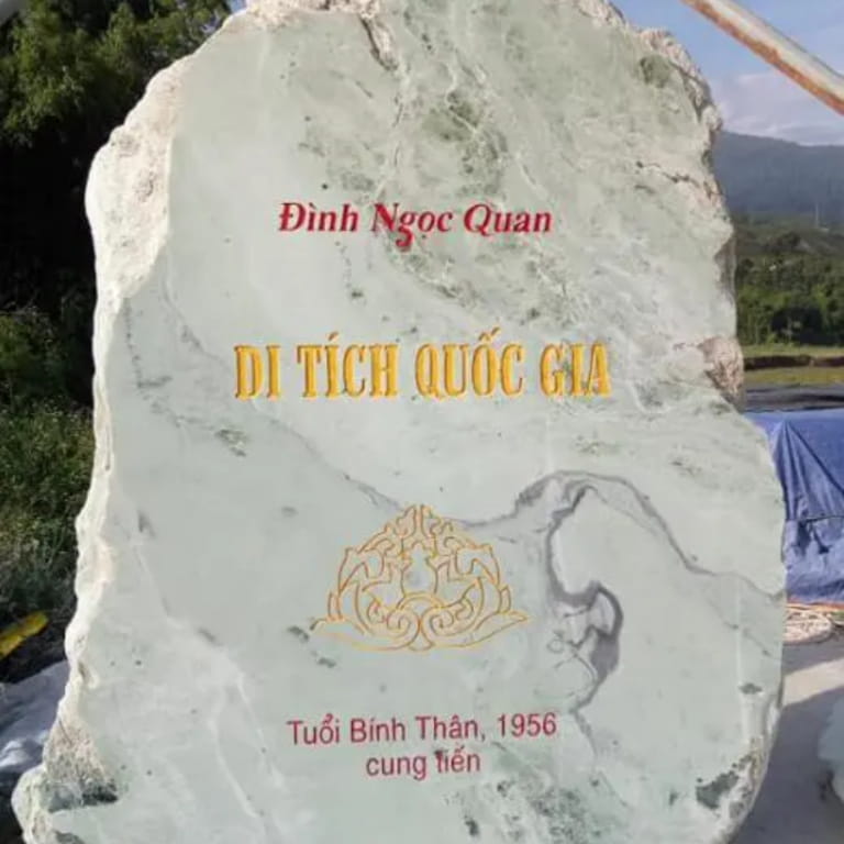 Thiết kế biển hiệu di tích văn hóa tuân thủ nghiêm ngặt các quy chuẩn kỹ thuật.