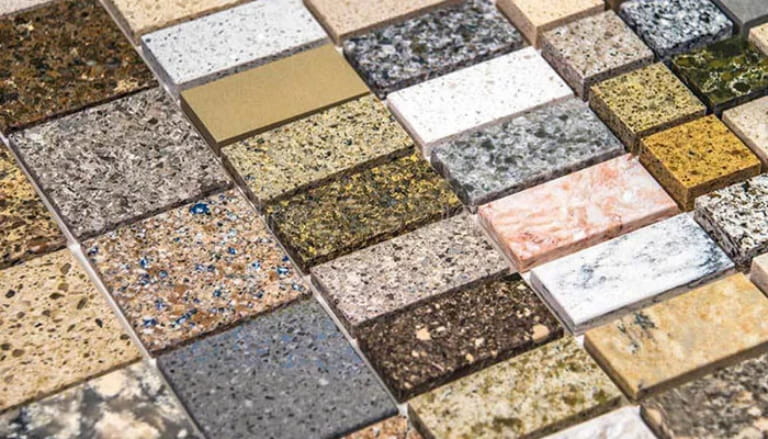 Đá nhân tạo được chế tạo bởi công nghệ hiện đại.